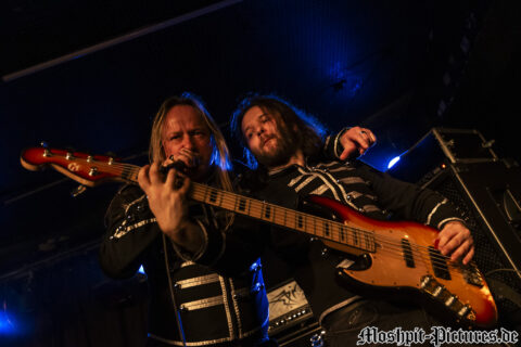 Almanac-Nachtleben-140217-139