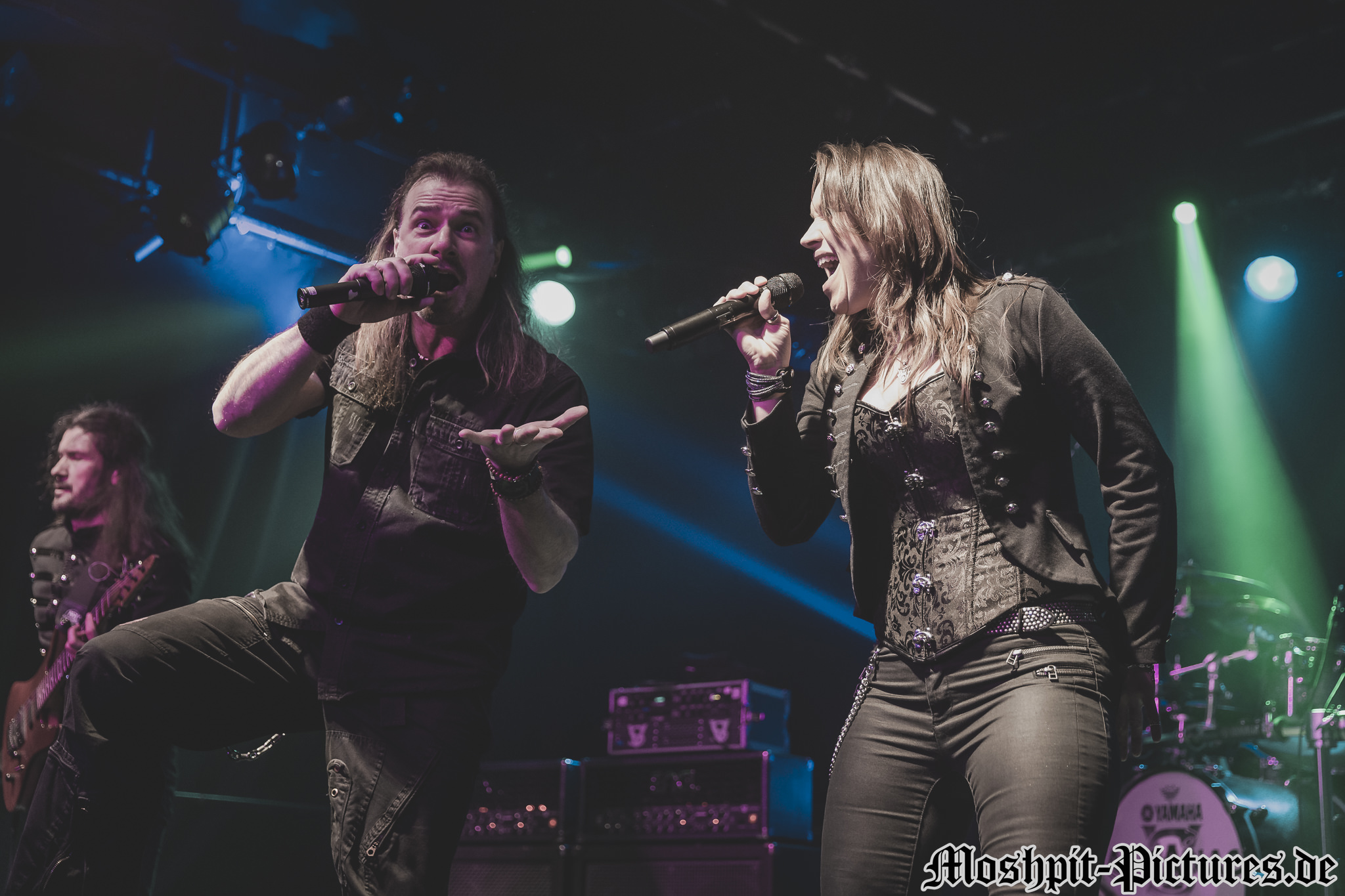 Almanac-Der-Hirsch-130217-373