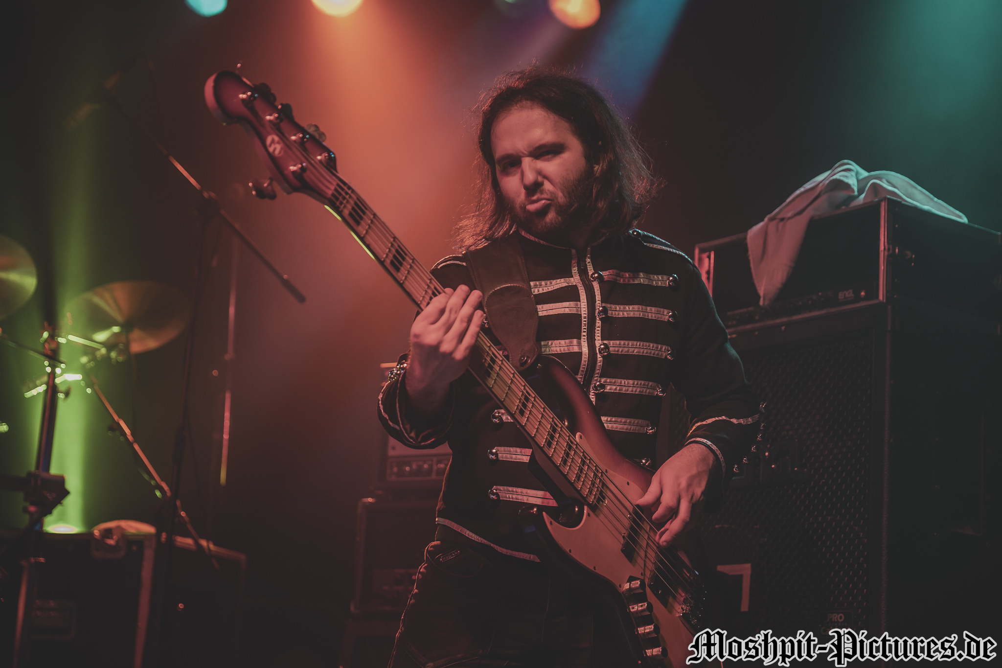 Almanac-Der-Hirsch-130217-403