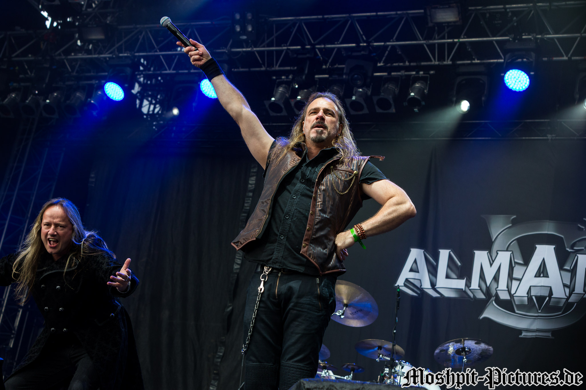 masters-of-rock-2017-Almanac-055