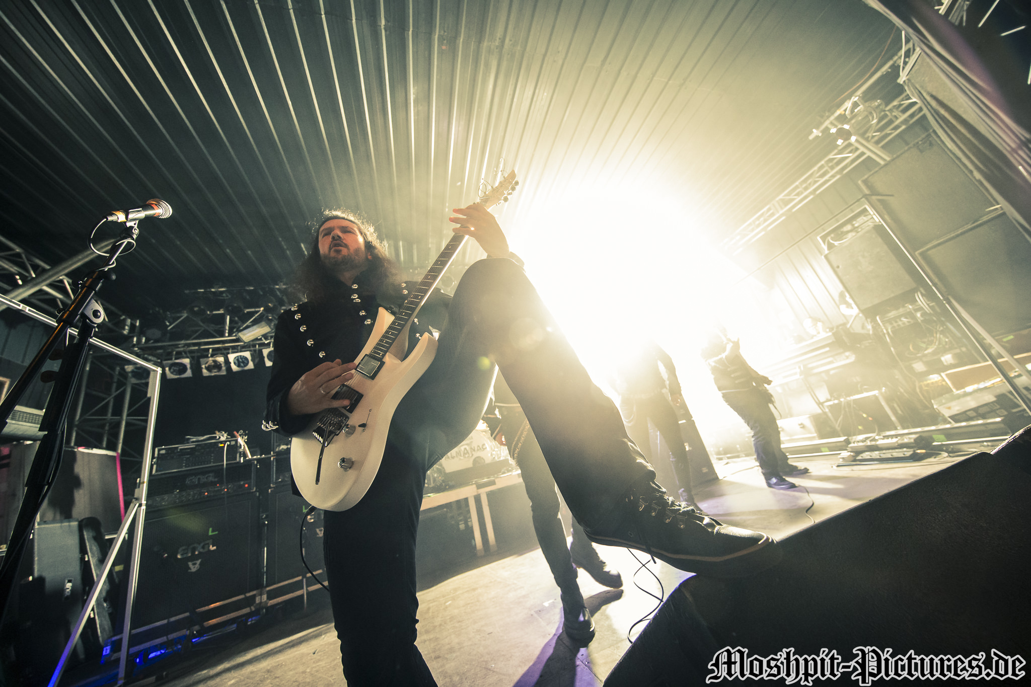 Almanac-Backstage-240316-017