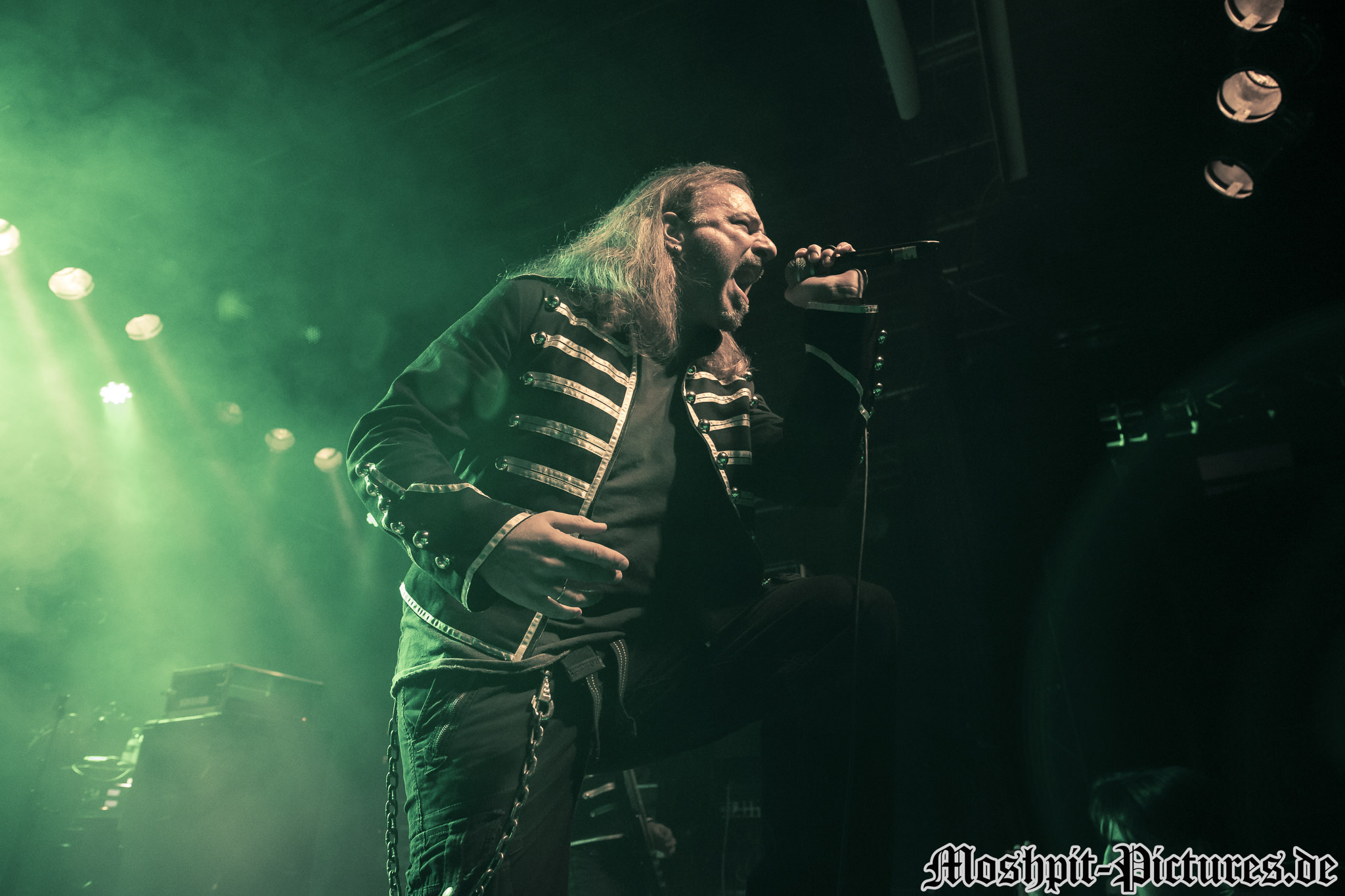 Almanac-Backstage-240316-255