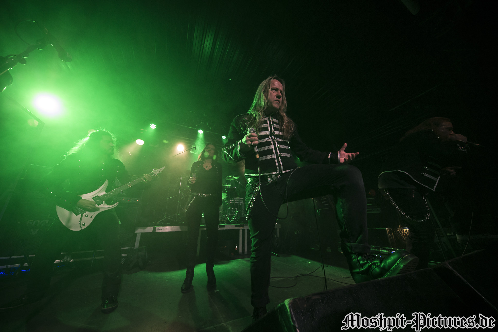 Almanac-Backstage-240316-426