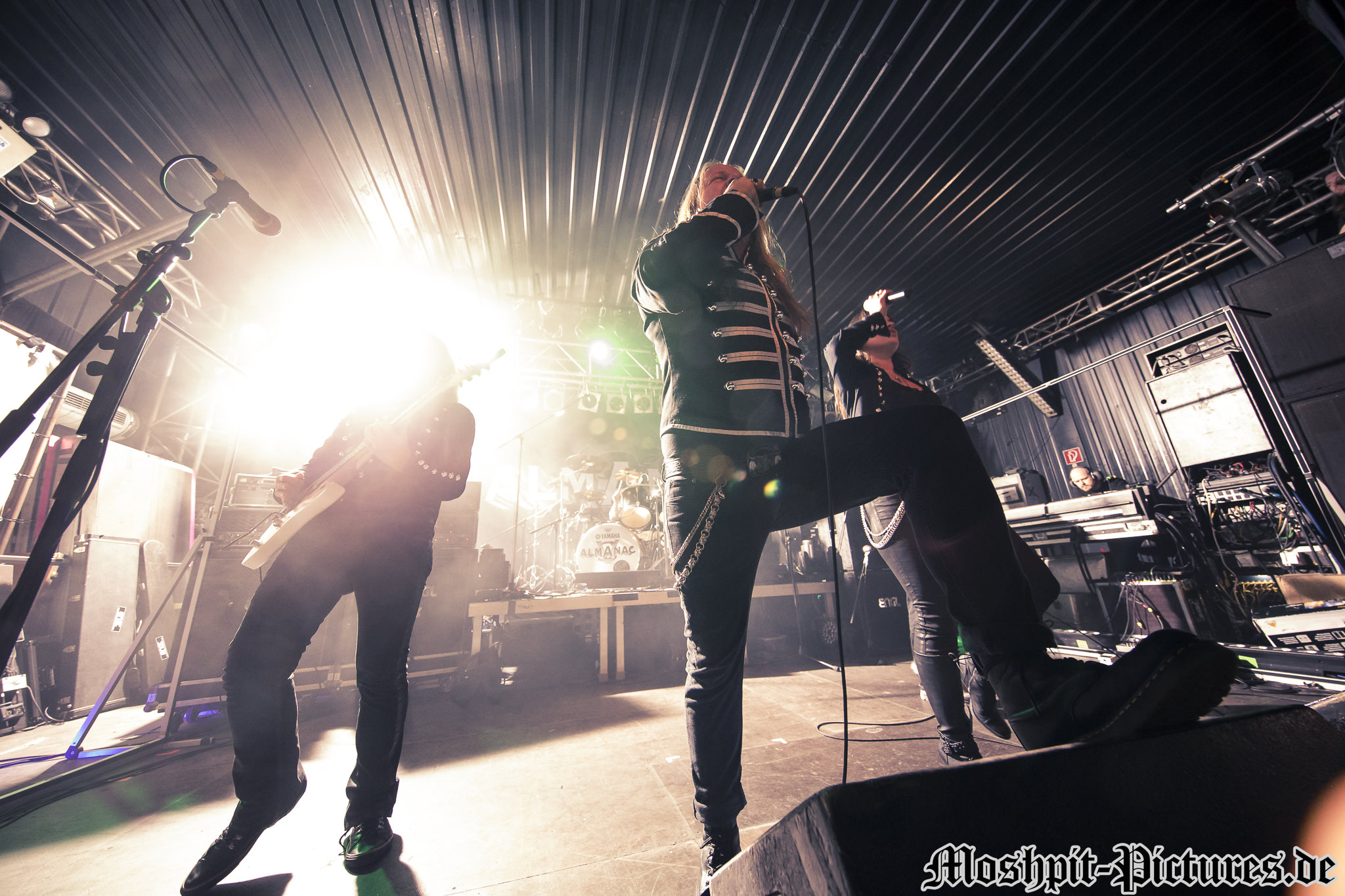 Almanac-Backstage-240316-487