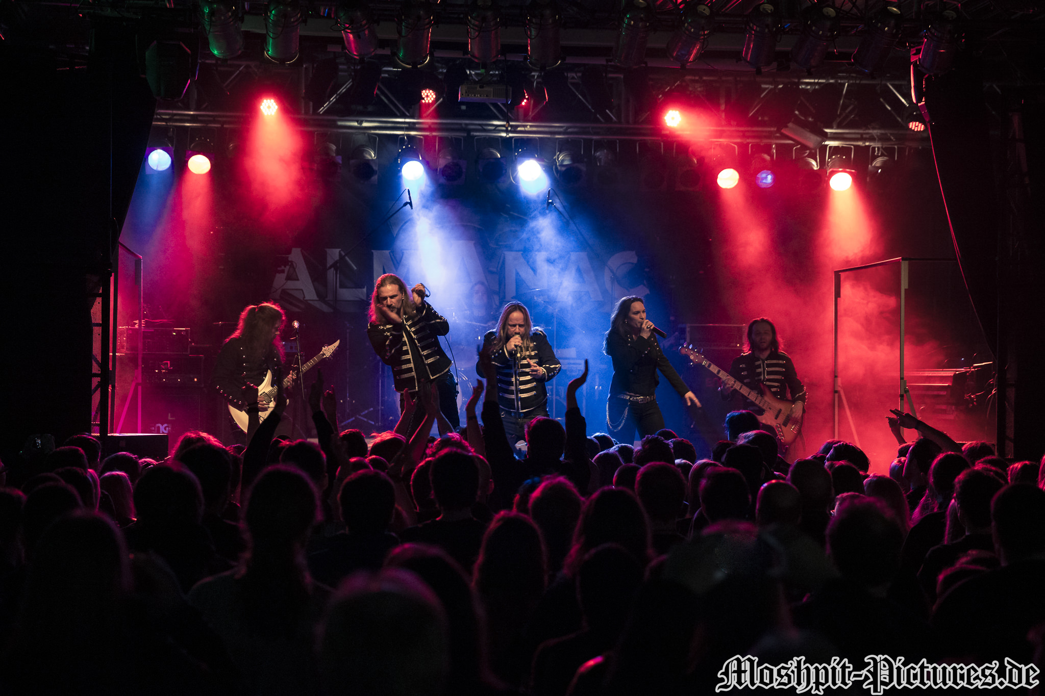 Almanac-Backstage-240316-525