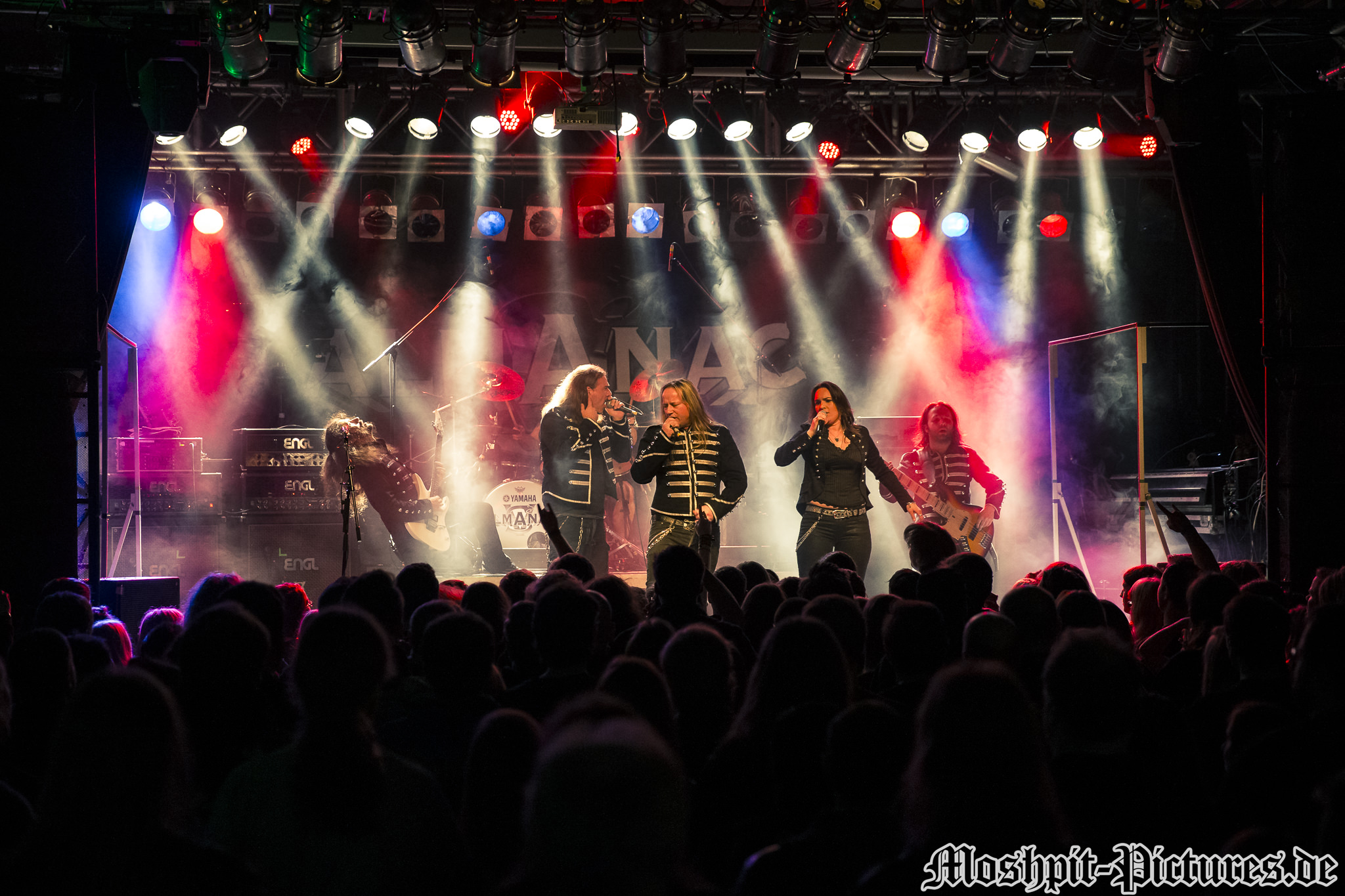Almanac-Backstage-240316-542