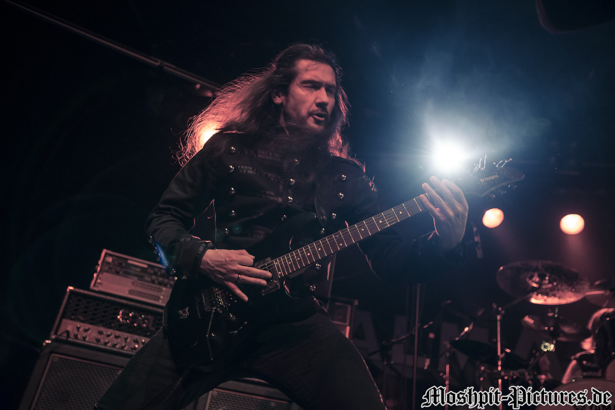 Almanac-Der-Hirsch-220316-123