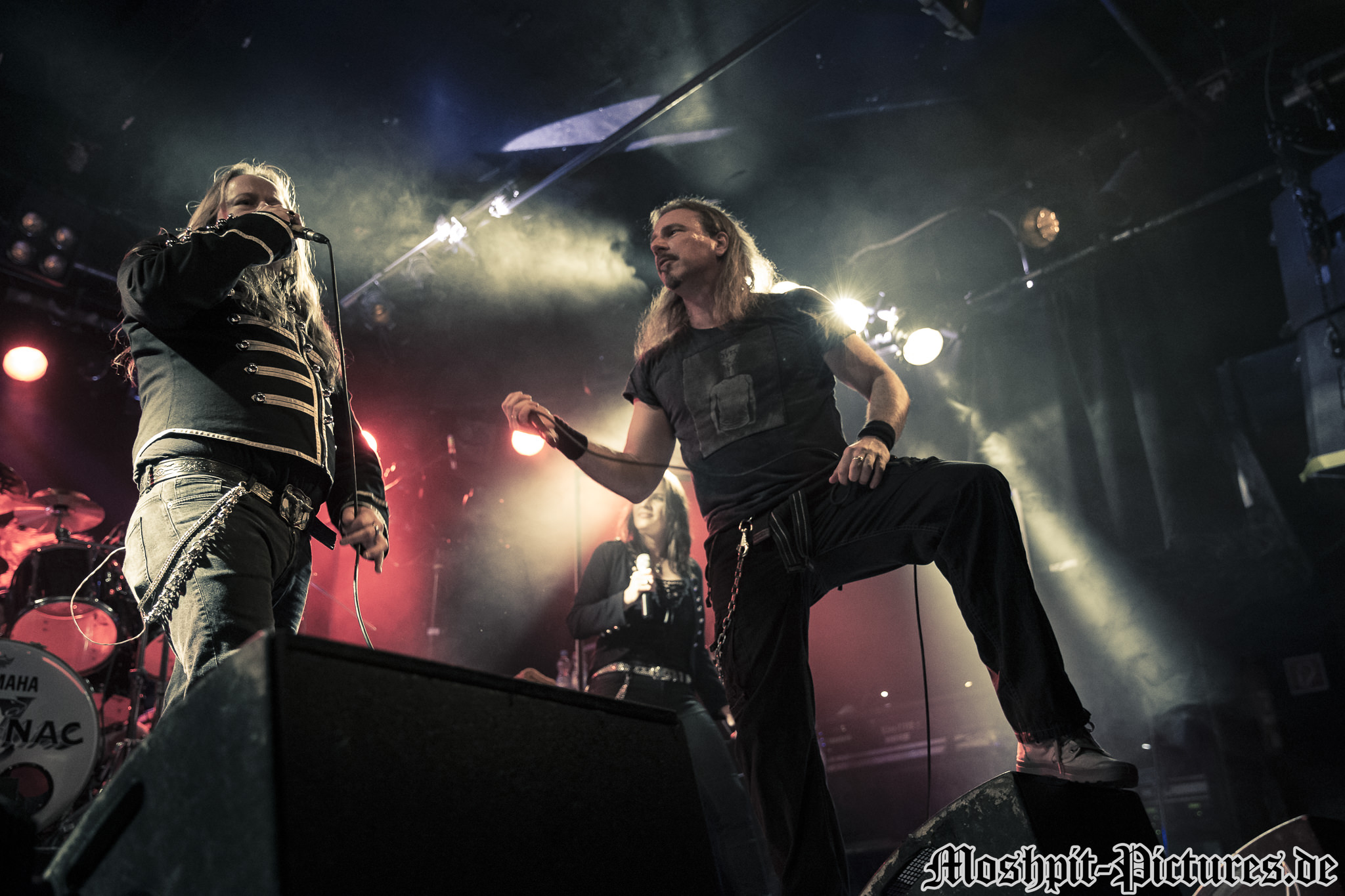 Almanac-Der-Hirsch-220316-270