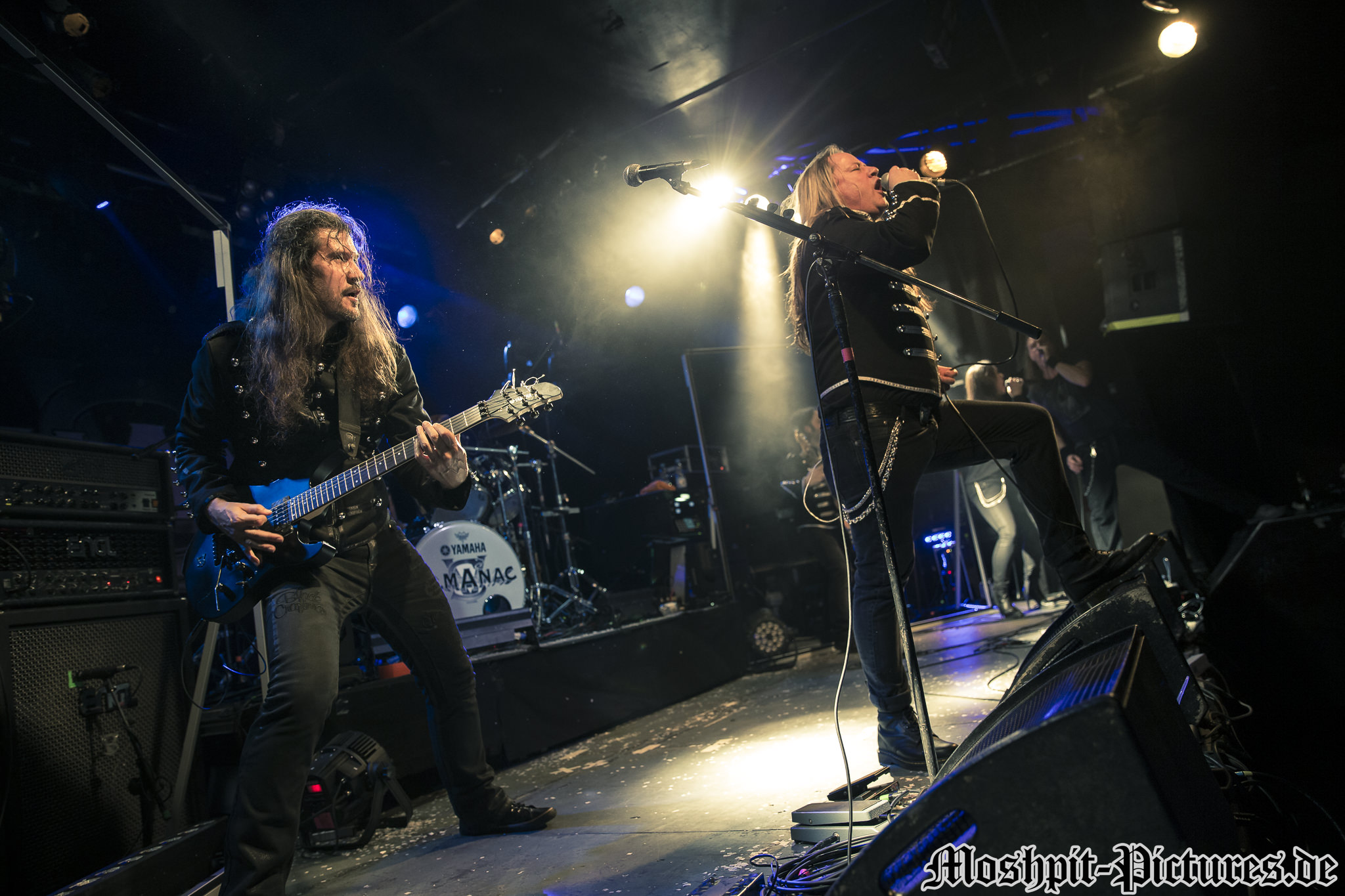 Almanac-Der-Hirsch-220316-411