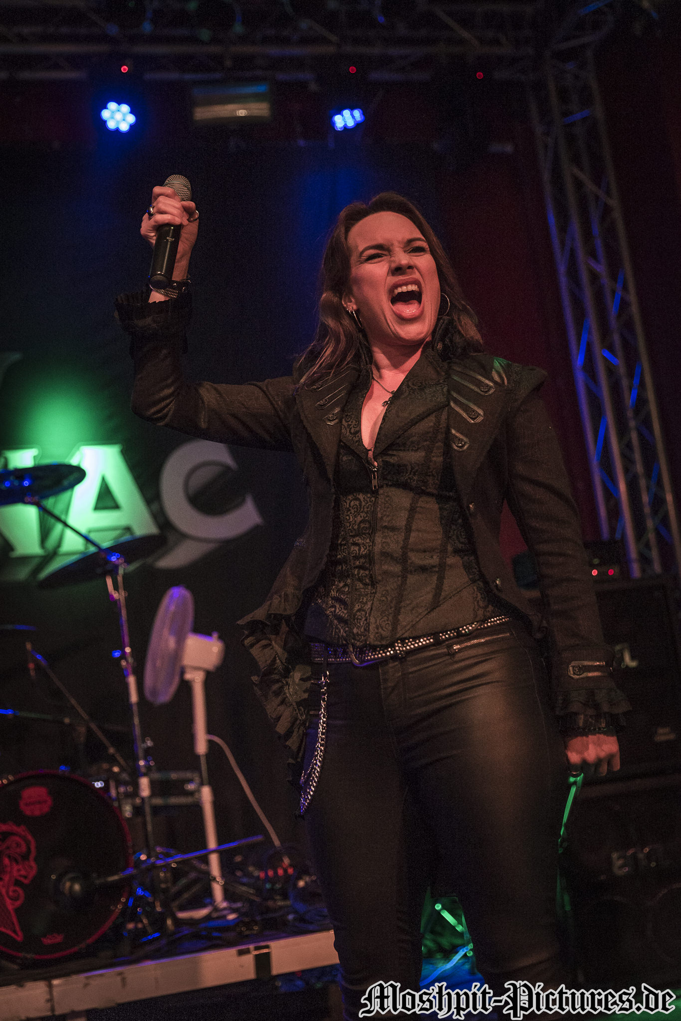 Almanac-Turock-260418-0063