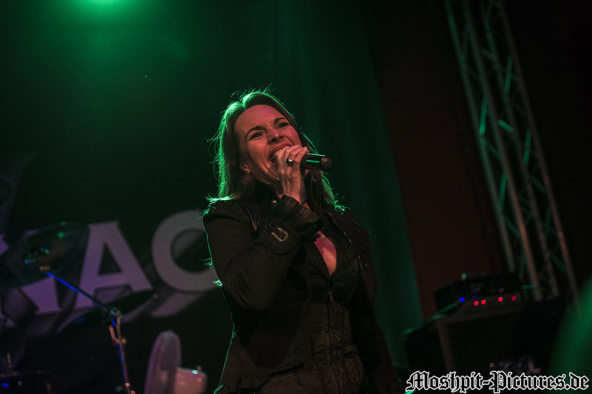 Almanac-Turock-260418-0083