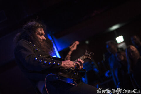 Konzertfotos von Almanac auf der Tour of the Dragonhead 2018