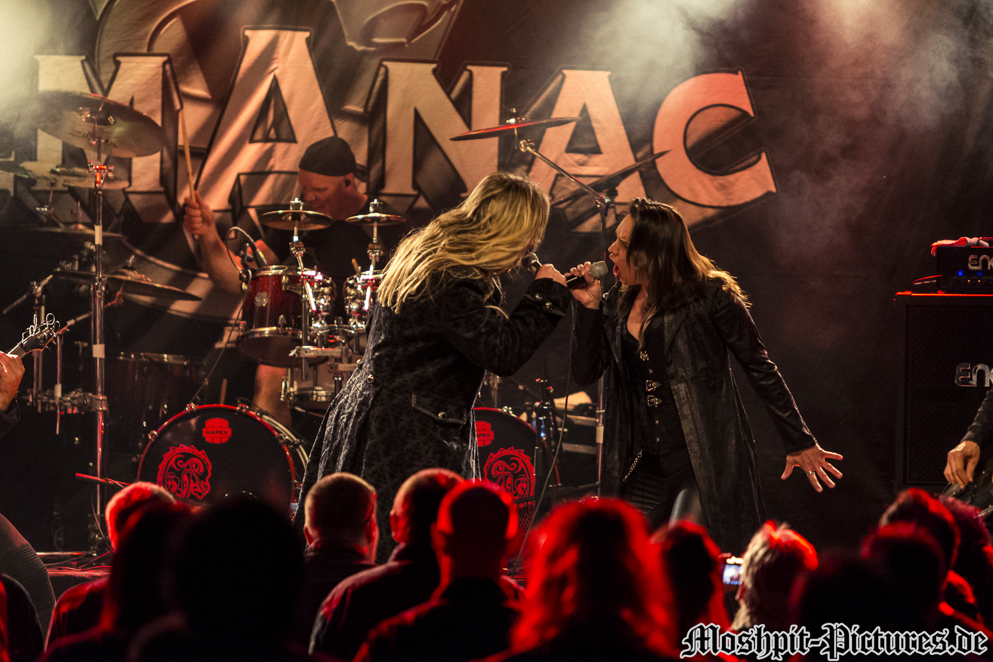 Almanac-Backstage-240418-0094