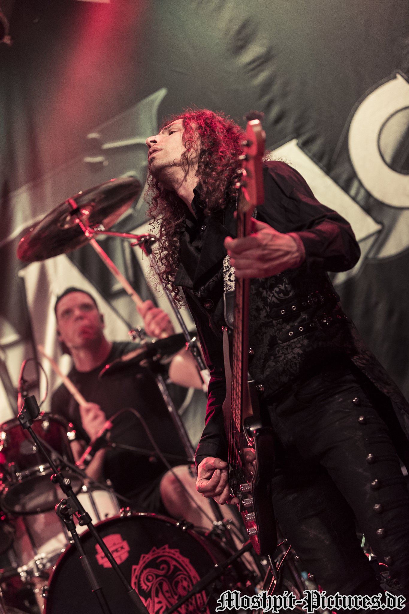 Almanac-Backstage-240418-0126