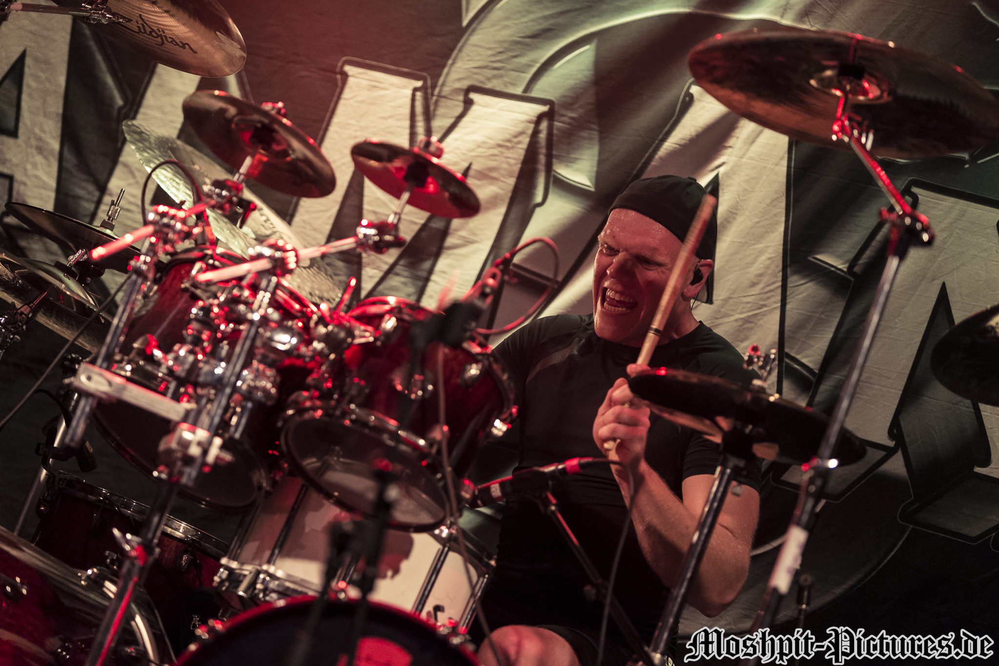 Almanac-Backstage-240418-0141