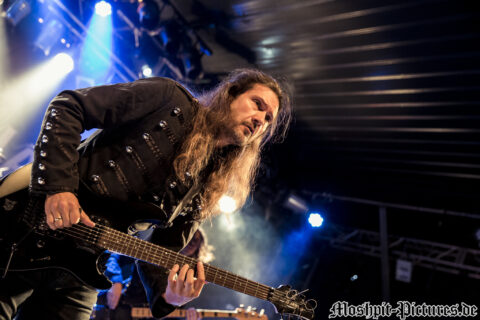 Konzertfotos von Almanac auf der Tour of the Dragonhead 2018