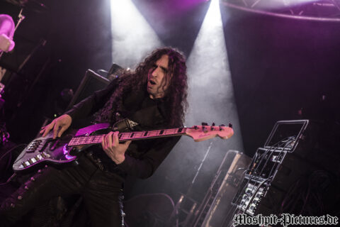 Konzertfotos von Almanac auf der Tour of the Dragonhead 2018