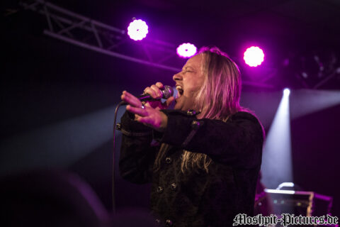 Konzertfotos von Almanac auf der Tour of the Dragonhead 2018