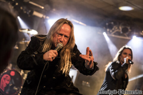 Konzertfotos von Almanac auf der Tour of the Dragonhead 2018
