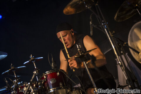 Konzertfotos von Almanac auf der Tour of the Dragonhead 2018