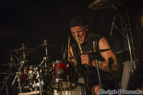 Konzertfotos von Almanac auf der Tour of the Dragonhead 2018
