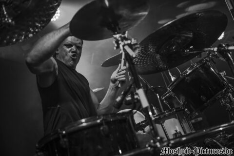 Konzertfotos von Almanac auf der Tour of the Dragonhead 2018