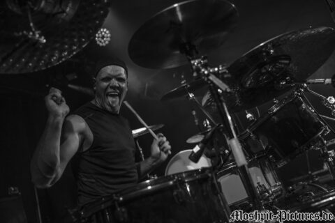 Konzertfotos von Almanac auf der Tour of the Dragonhead 2018