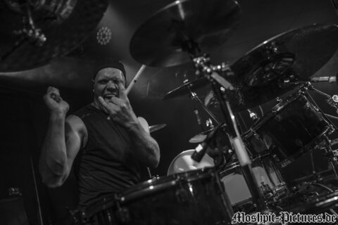 Konzertfotos von Almanac auf der Tour of the Dragonhead 2018