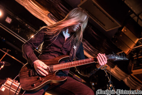 70K2017_Axxis_Show1_04