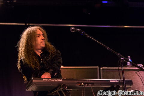 70K2017_Axxis_Show1_17