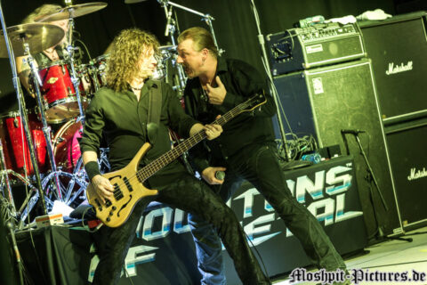 70K2017_Axxis_Show1_25