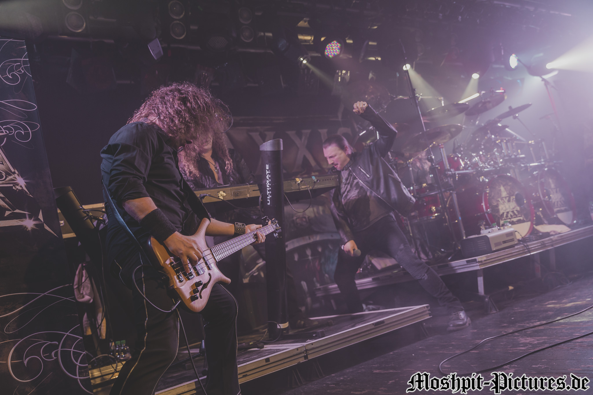 Axxis-Colos-Saal-150317-038