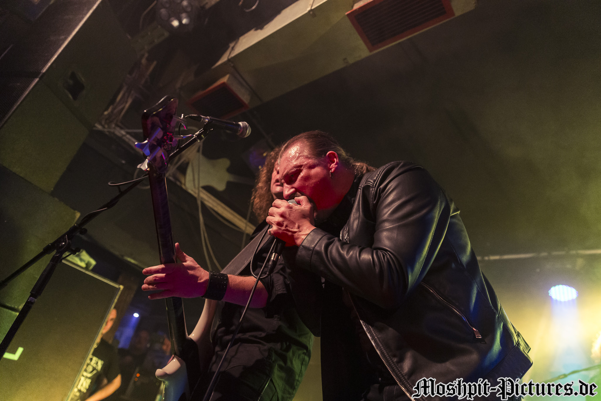 Axxis-Rockfabrik-010417-145