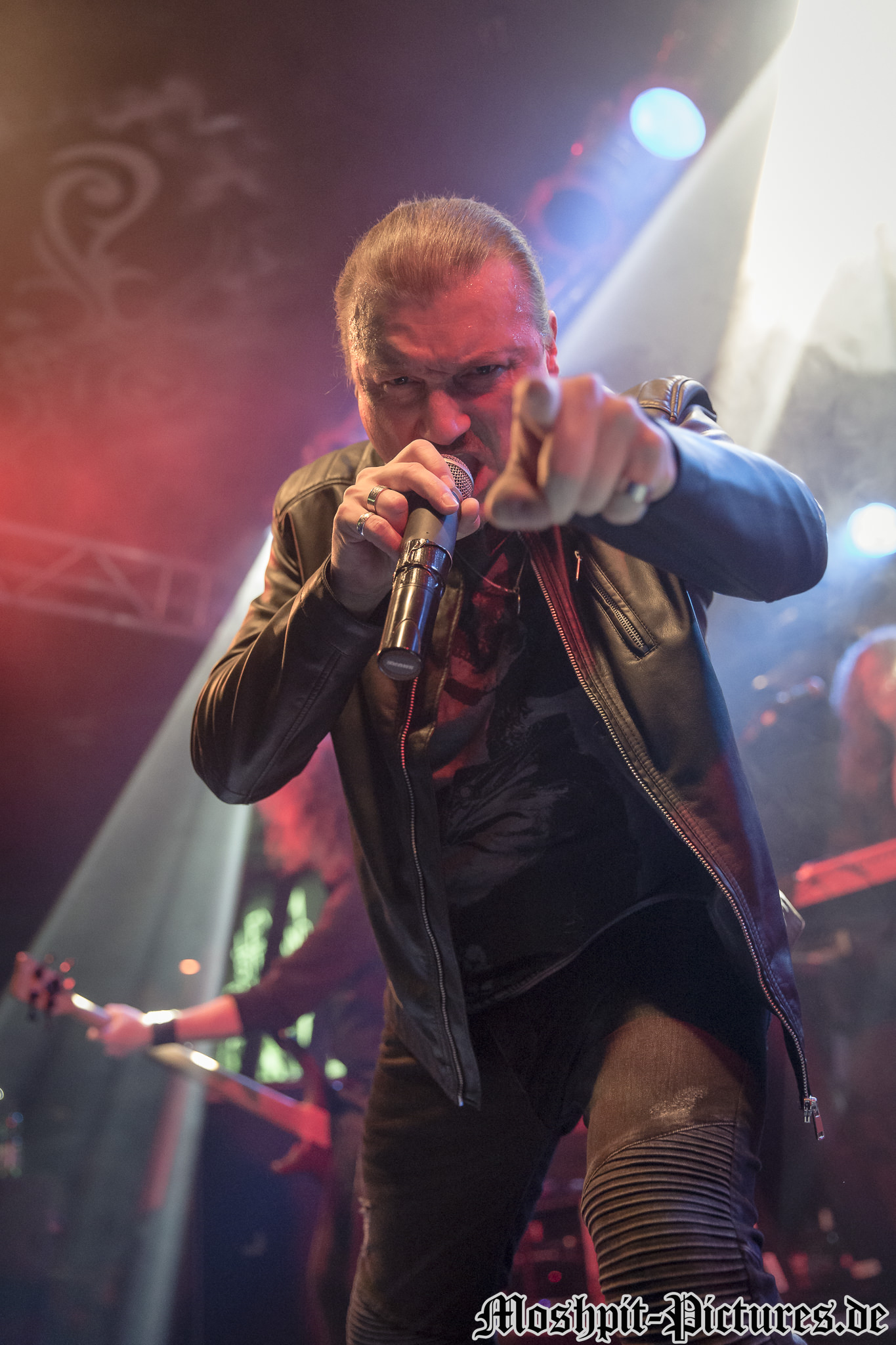 Axxis-Fabrik-190317-104