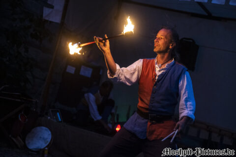 Konzertfoto von Basseltan & Orlando von Goudenhaven - Feuertanz Festival 2022