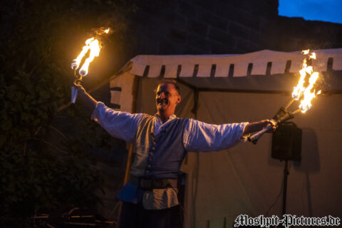 Konzertfoto von Basseltan & Orlando von Goudenhaven - Feuertanz Festival 2022