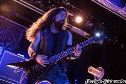 70K2017_Equilibrium_Show1_03