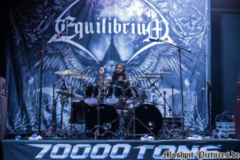 70K2017_Equilibrium_Show2_01