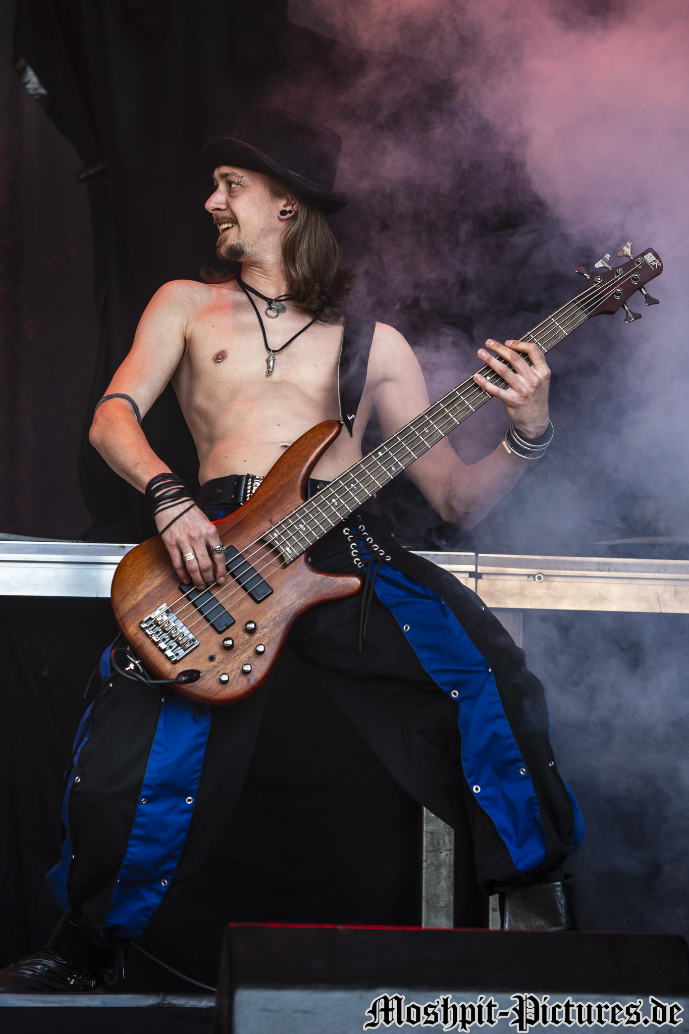 feuertanz-festival-2015-Feuerschwanz-354