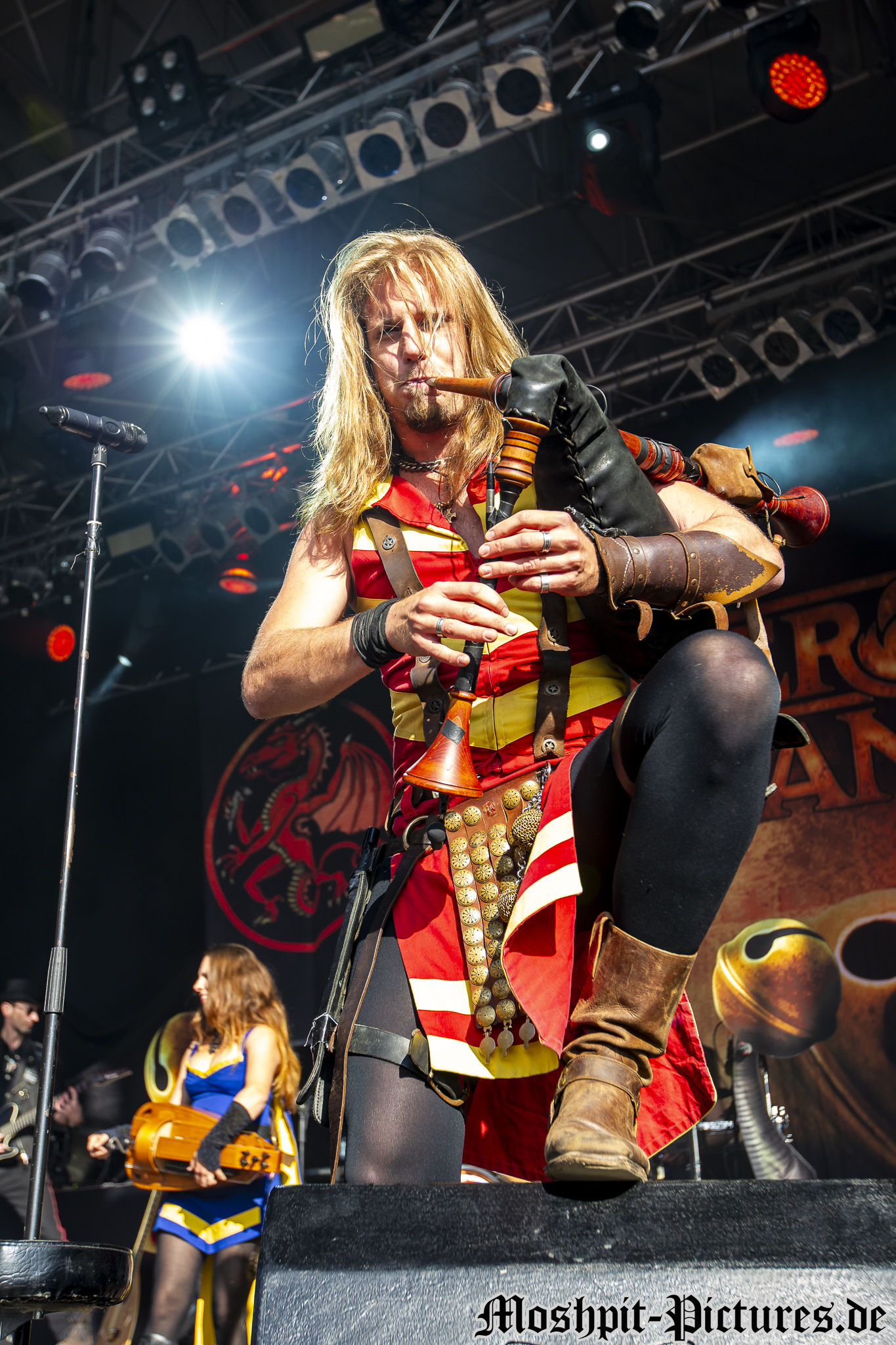 feuertanz-festival-2015-Feuerschwanz-357