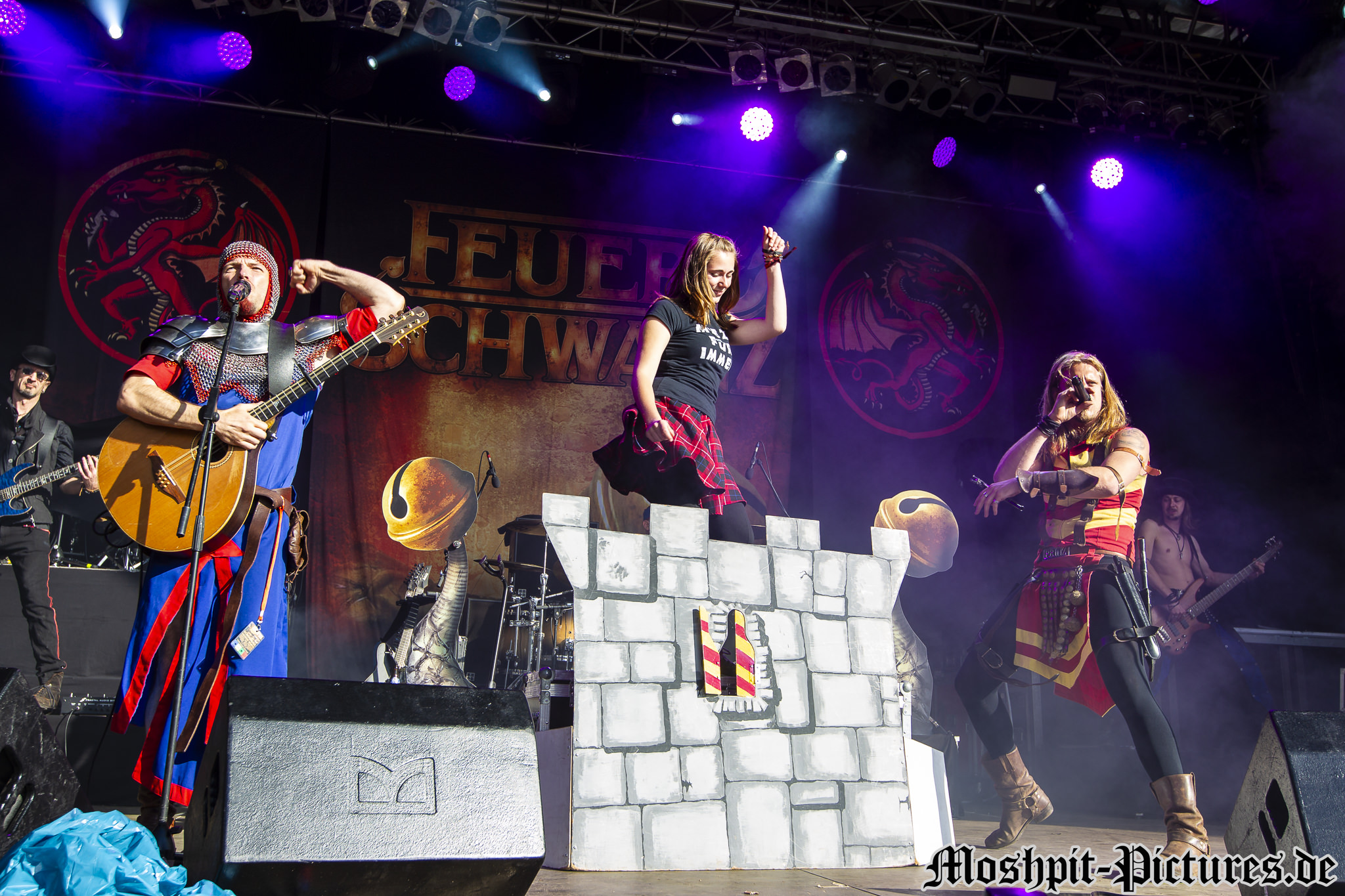 feuertanz-festival-2015-Feuerschwanz-371