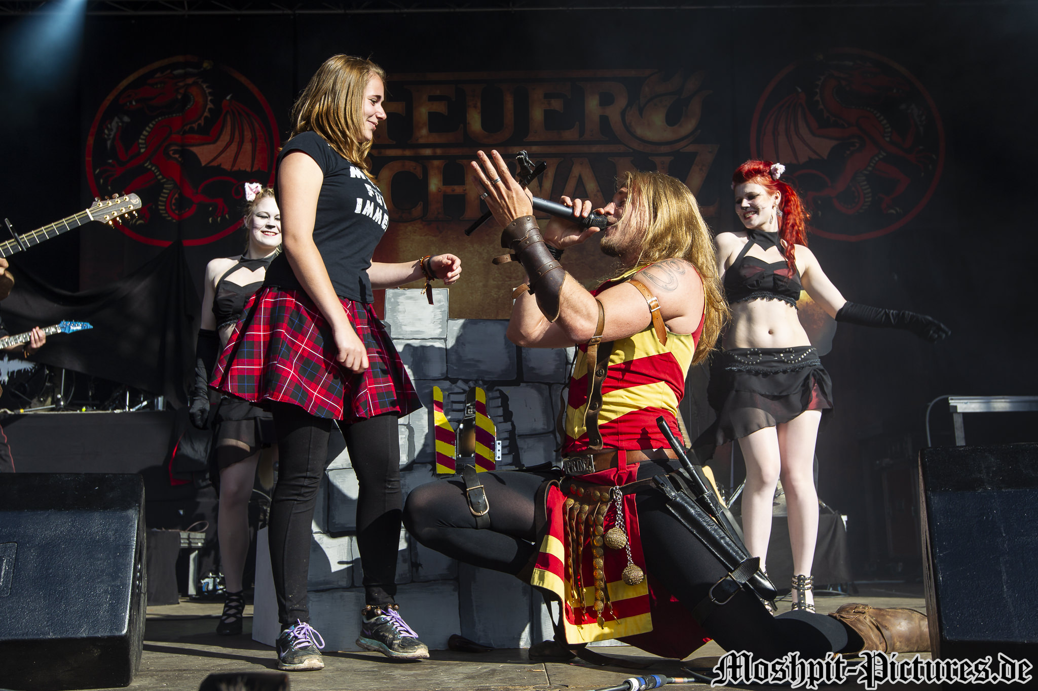 feuertanz-festival-2015-Feuerschwanz-375