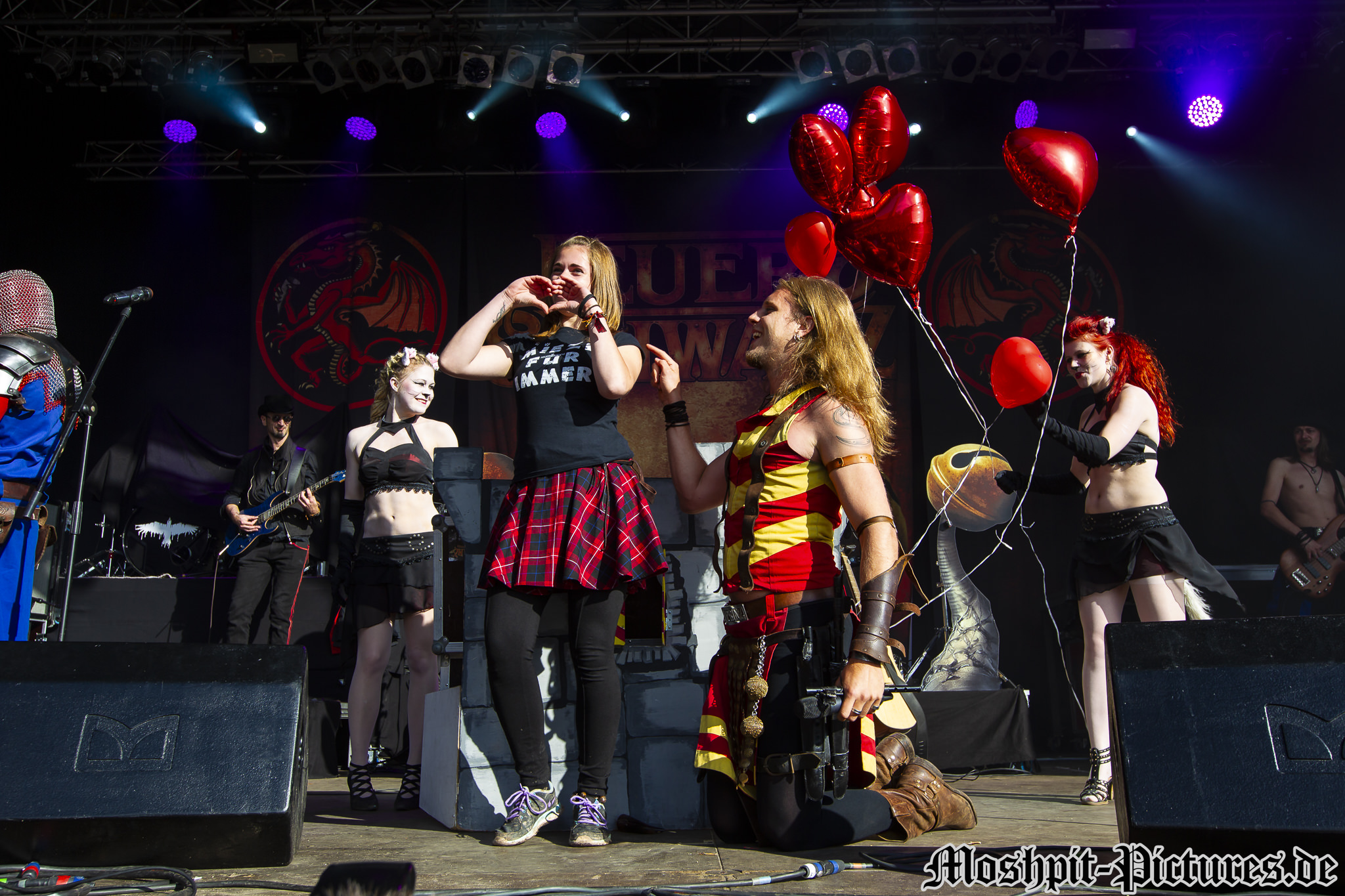 feuertanz-festival-2015-Feuerschwanz-376