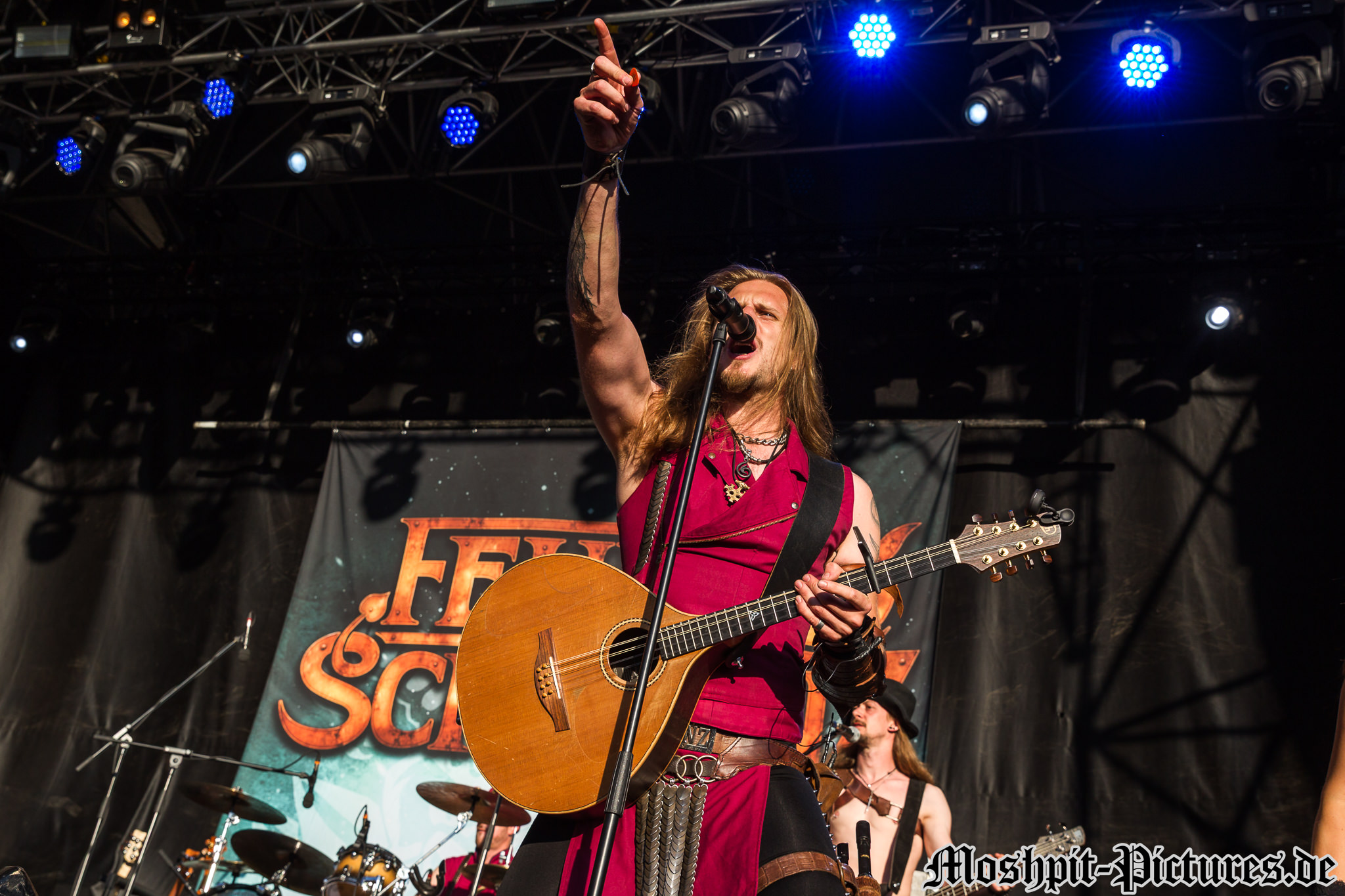 feuertanz-festival-2017-Feuerschwanz-007