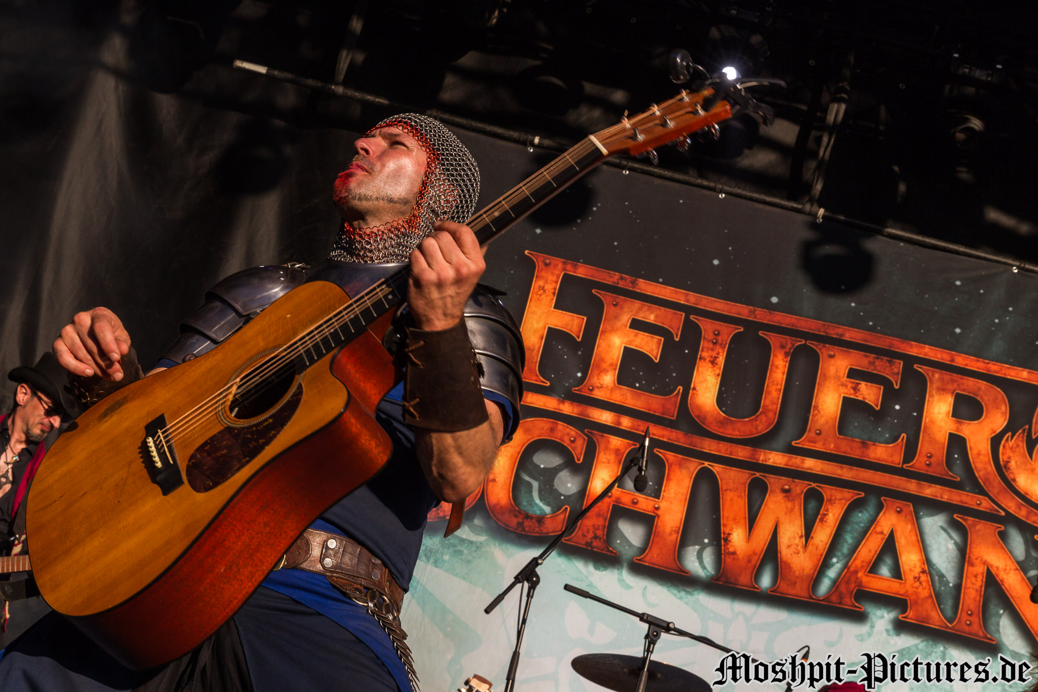 feuertanz-festival-2017-Feuerschwanz-061