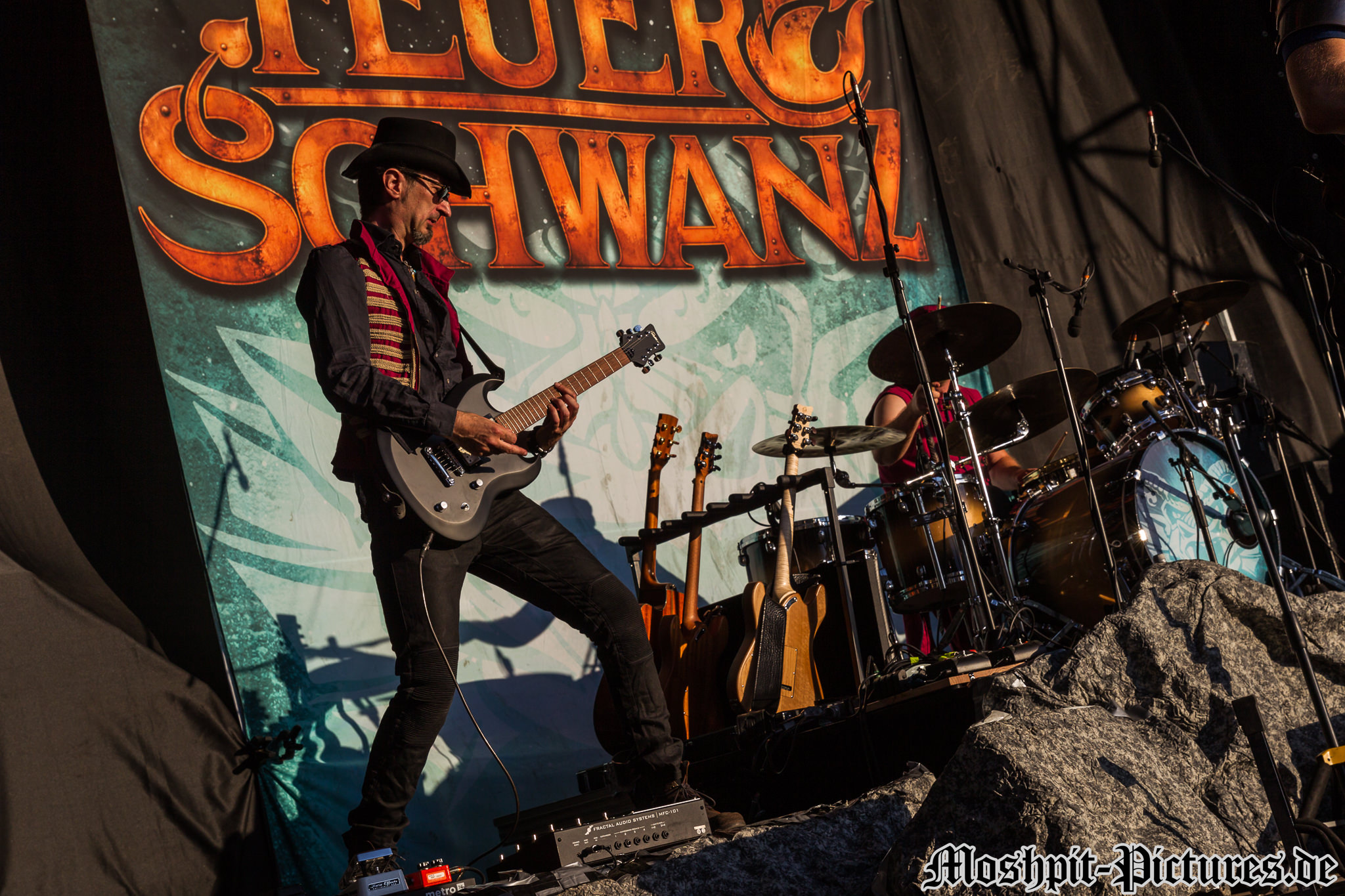 feuertanz-festival-2017-Feuerschwanz-079