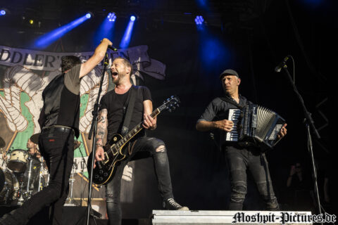 Konzertfoto von Fiddlers Green - Feuertanz Festival 2022