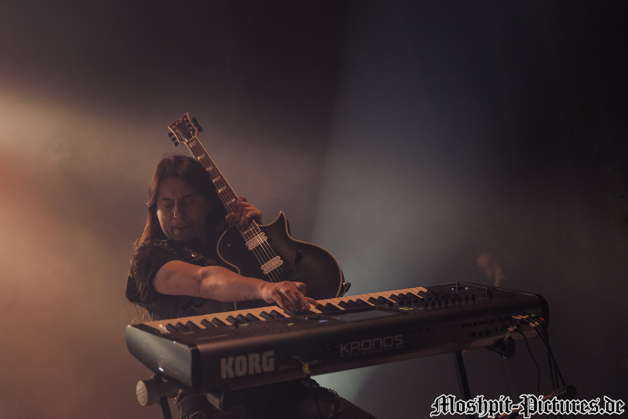 immortals-over-greece-2017-Firewind-1430