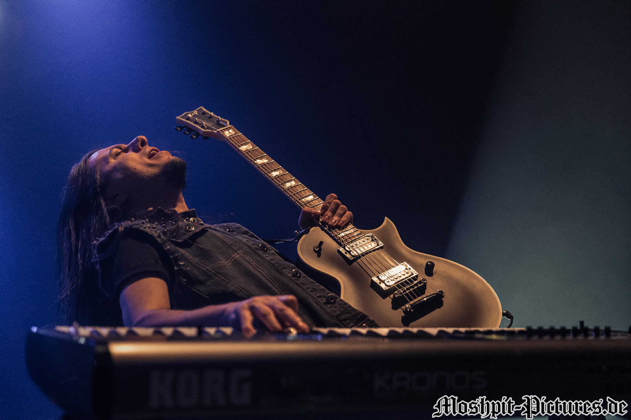 immortals-over-greece-2017-Firewind-1590