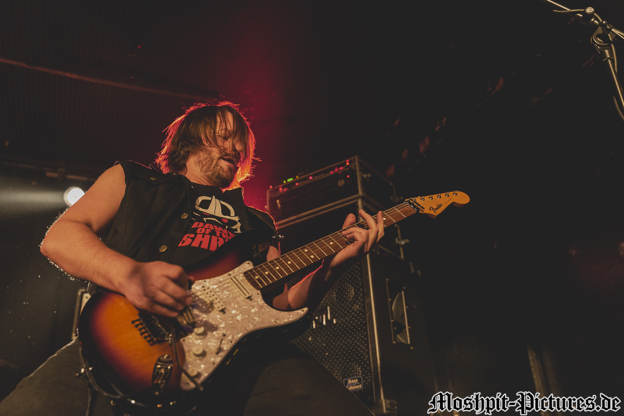 Gloryful-Nachtleben-140217-034
